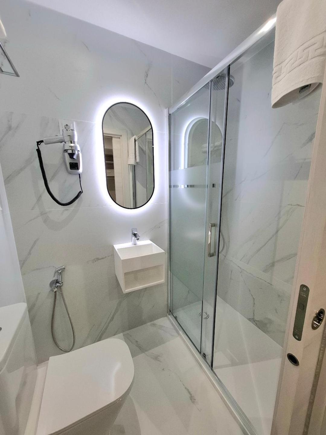 Hostal San Blas Madrid Luaran gambar