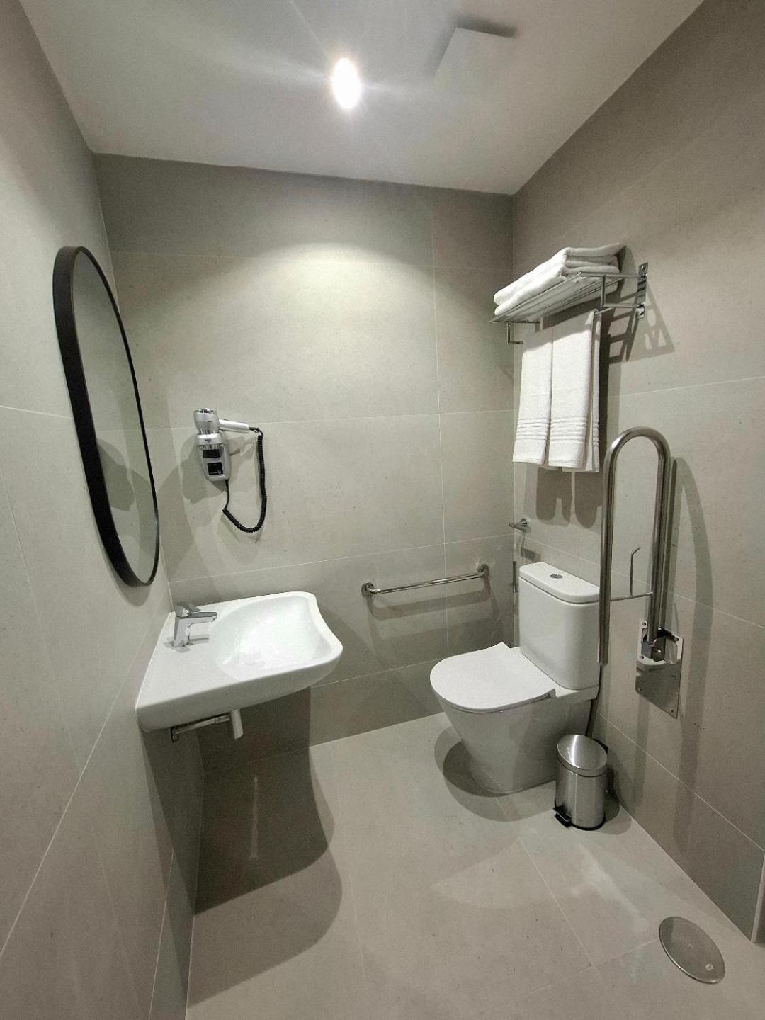 Hostal San Blas Madrid Luaran gambar