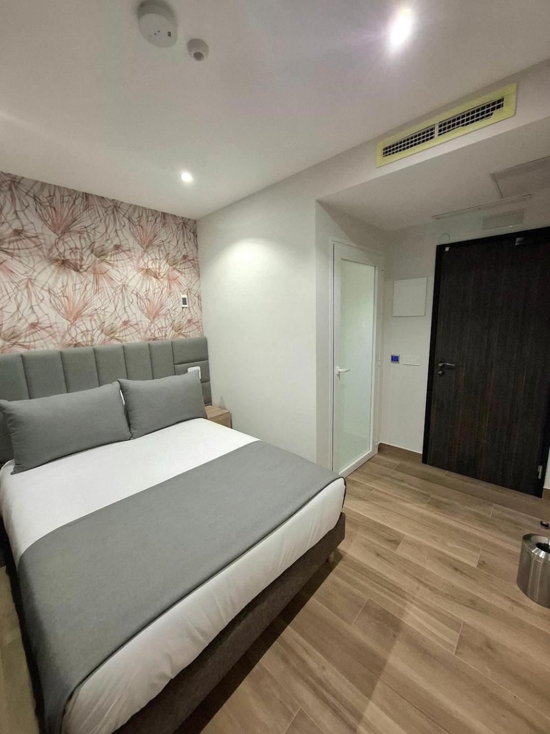 Hostal San Blas Madrid Luaran gambar