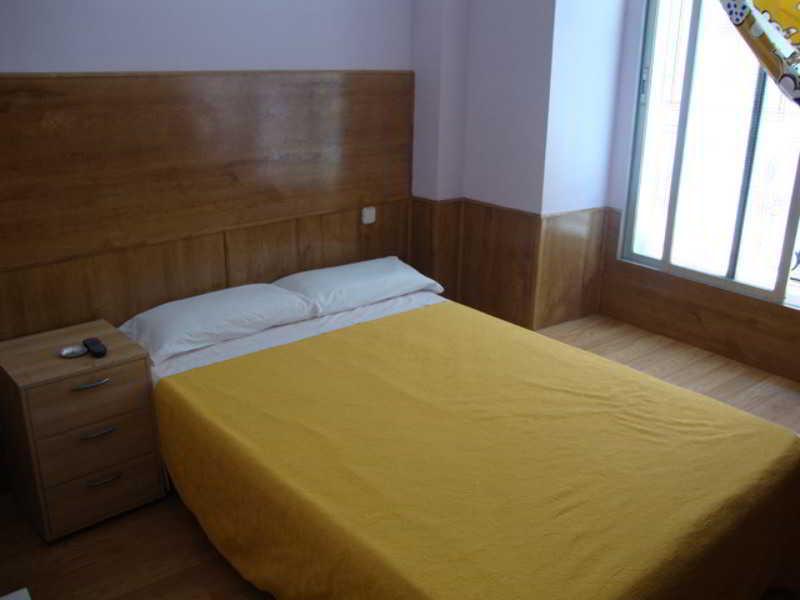 Hostal San Blas Madrid Luaran gambar